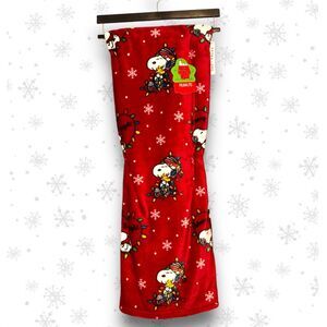 Snoopy Throw Blanket Peanuts Berkshire Christmas Lights Merry & Bright Red 60x70